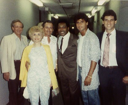 Stu Moss with George Benson, his parents, and tour manager Mike Schwartzman